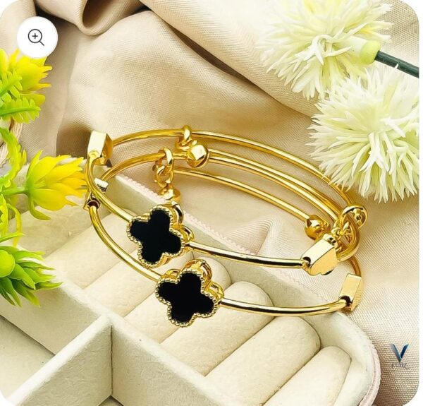 Elegant Designer Golden/Black Cross Kara